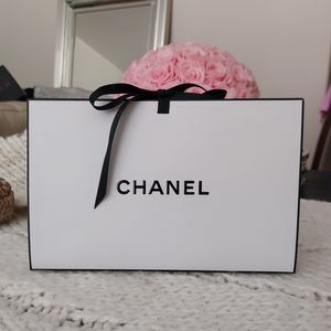 CHANEL Small White Oragami Folding Gift Box